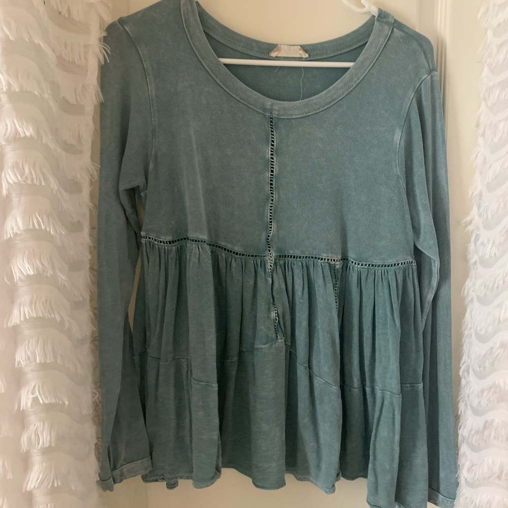 Green long sleeve shirt